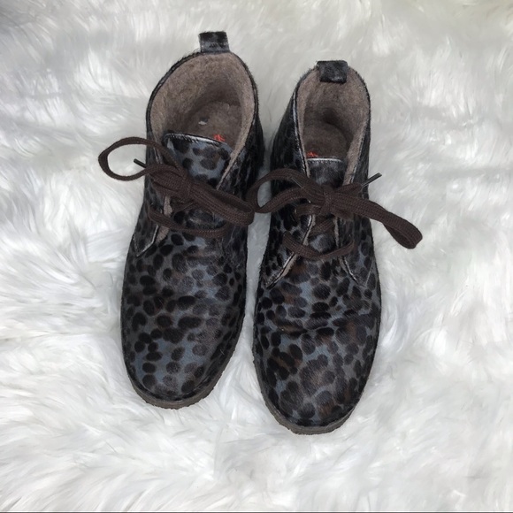 Boden Cozy Desert Faux Fur Ankle Boots Blue Black Animal Print EUR size 38 US 7 - Picture 2 of 10
